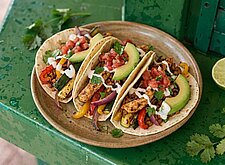 Image of Tacos mit Grillgemüse, Huhn oder veganem Hack