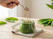 Image of Bärlauch Pesto mit Pinienkernen