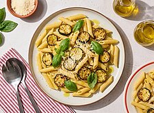 Image of Sommerpasta mit Ofenzucchini