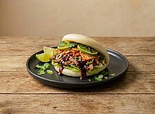 Image of Pulled Duck Burger mit Bao Buns
