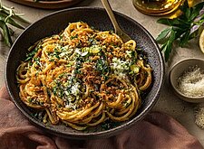 Image of Sardinen Pasta mit Knoblauch Semmelbröseln