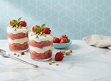 Image of Tiramisu mit Erdbeeren