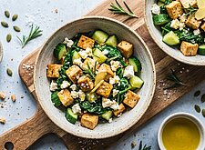 Image of Tofu Feta Bowl mit Spinat