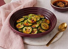 Image of Viraler Gurkensalat mit Chiliöl