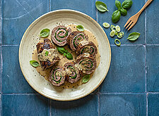 Image of Rindsrouladen mit Basilikum-Schinken-Füllung