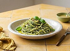 Image of Spaghetti mit frischem Pesto