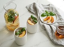 Image of Pfirsich Basilikum Cold Brew Tea