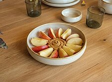Image of Apfel mit Erdnussbutter