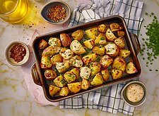 Image of Blechkartoffeln mit Dip