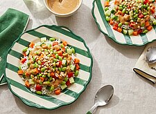 Image of Reissalat mit Edamame und Erdnuss Dressing
