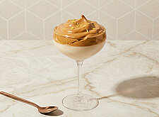 Image of Dalgona Martini mit Baileys und Kaffeehaube