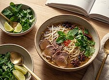 Image of Pho-Style Ramen mit Rind