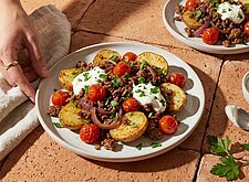 Image of Loaded Potatoes mit Rind und Tomaten