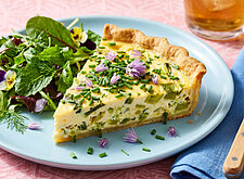 Image of Frühlingsquiche mit Schnittlauch