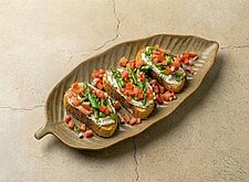 Image of Spargel Bruschetta mit Tomaten