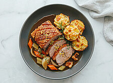 Image of Schweinebraten mit Kartoffelgratin