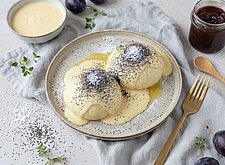 Image of Germknödel mit Pflaumenmus