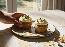 Image of Kokos-Cupcakes mit Limetten-Frosting