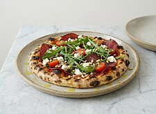 Image of Gegrillte Pizza mit Bresaola