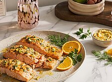 Image of Lachs mit Orangen Kräuterbutter