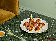 Image of Mandelaprikosen im Speckmantel