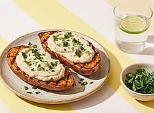 Image of Gegrillte Süßkartoffeln mit Bohnencreme