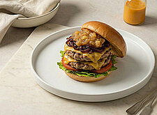 Image of Cheeseburger mit Schweinefaschiertem & Apfel