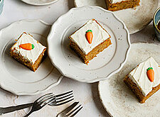 Image of Rüblikuchen mit Zitronen-Frischkäseglasur
