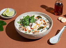 Image of Thailändische Fischsuppe mit Kokosmilch
