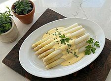 Image of Weißer Spargel mit Sauce Hollandaise