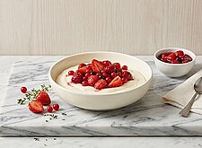 Image of Grießflammeri mit roten Beeren