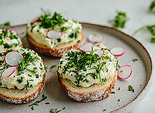 Image of Kräutersandwich mit Ei
