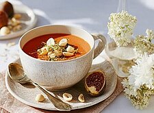 Image of Tomatensuppe mit Datteln und Zimt