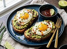 Image of Frühstücks Toast mit Ei und Avocado